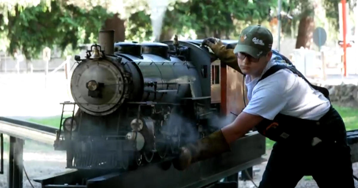 mini-train-park-in-oregon-still-going-70-years-on