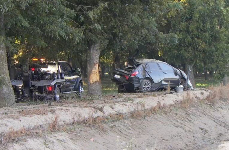 2 injured in solo-car rollover crash in Fresno County