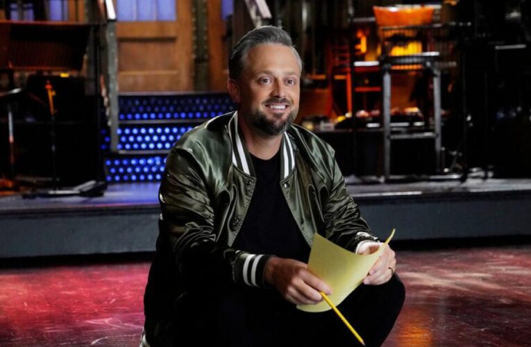 ‘SNL’ sees Nate Bargatze return as host, along with another debate cold open