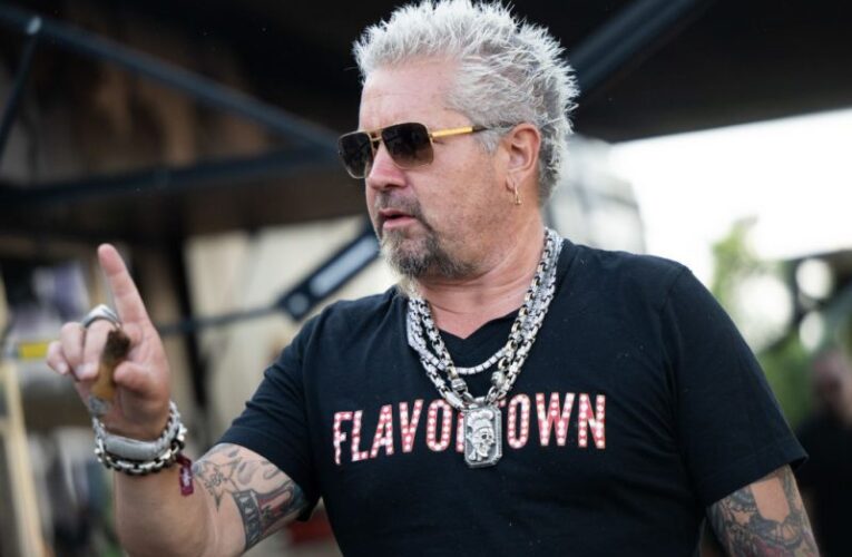 Does Guy Fieri have a ‘tell’ when he doesn’t love a dish? His superfans seem to think so