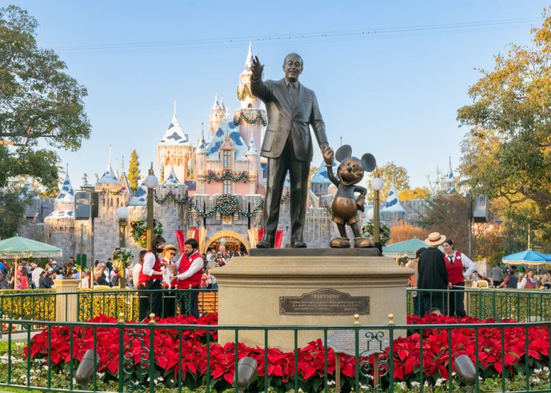 disneyland,-walt-disney-world-to-debut-new-skip-the-line-service