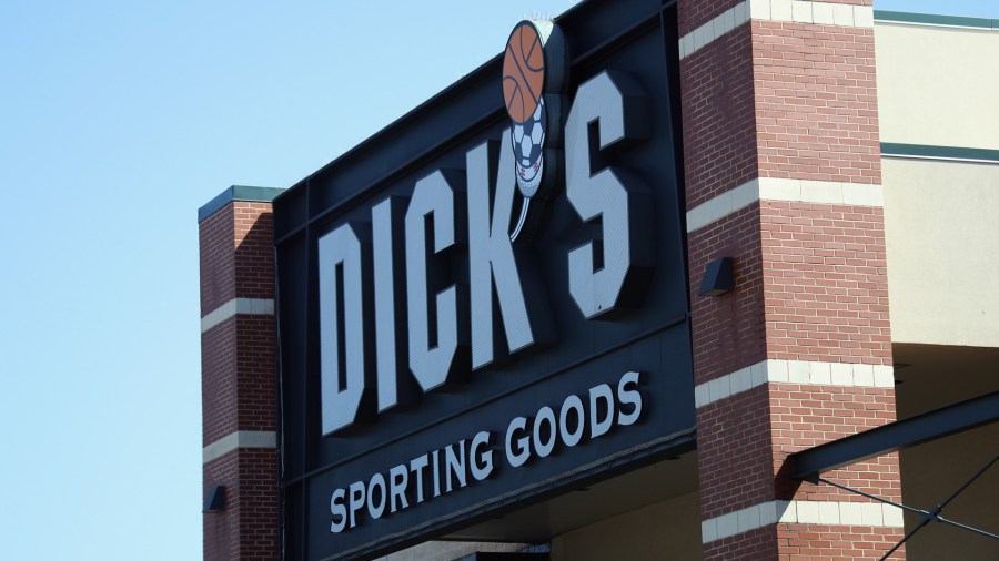 these-dick’s-sporting-goods-stores-will-sell-championship-gear-after-closing-hours-if-the-dodgers-win-on-friday