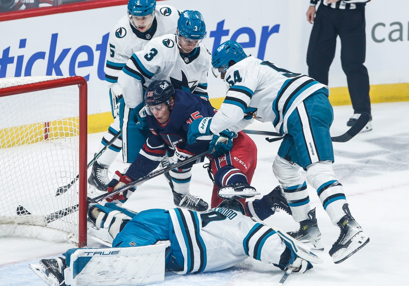 disastrous-first-period-dooms-sharks-in-loss-to-winnipeg-jets