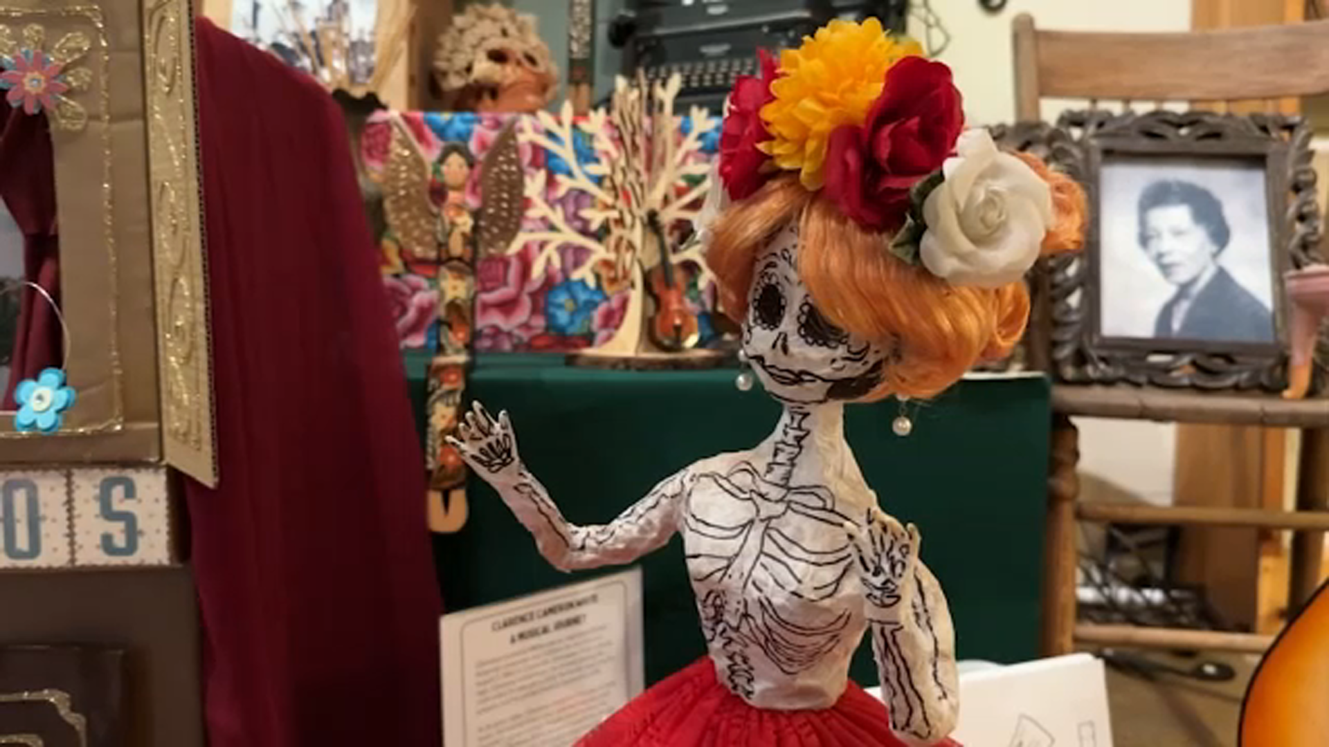 ﻿arte-americas-incorporates-literature-with-day-of-the-dead-altars