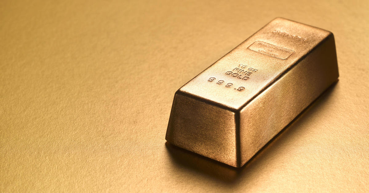 why-gold-still-shines-in-modern-portfolios