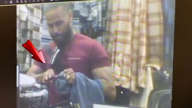 armed-man-steals-from-3-stores-in-same-plaza,-leads-officers-on-pursuit-before-being-caught 