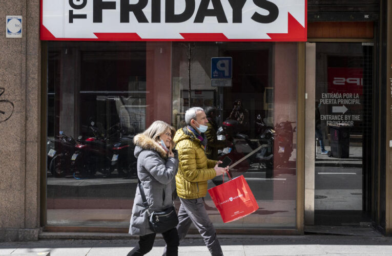 TGI Fridays files for bankruptcy, as sit-down chain restaurants face challenges