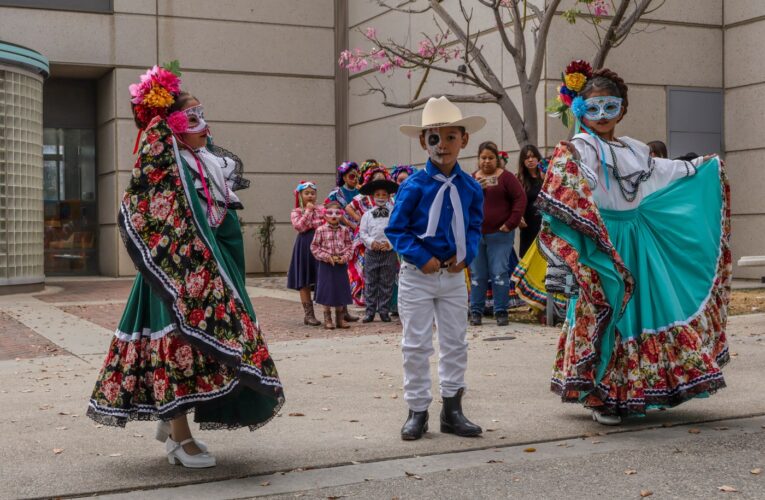 Cal State San Bernardino celebrates Día de los Muertos with art, music