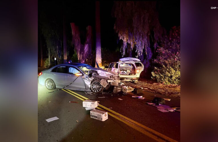 Back to back crashes in Fresno County leaves 1 man dead and CHP car damaged