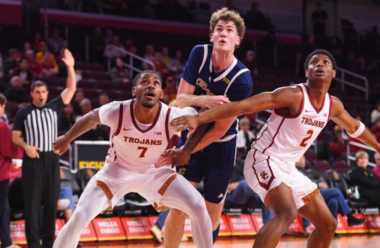 USC defeats Chattanooga in the first game of the Eric Musselman era