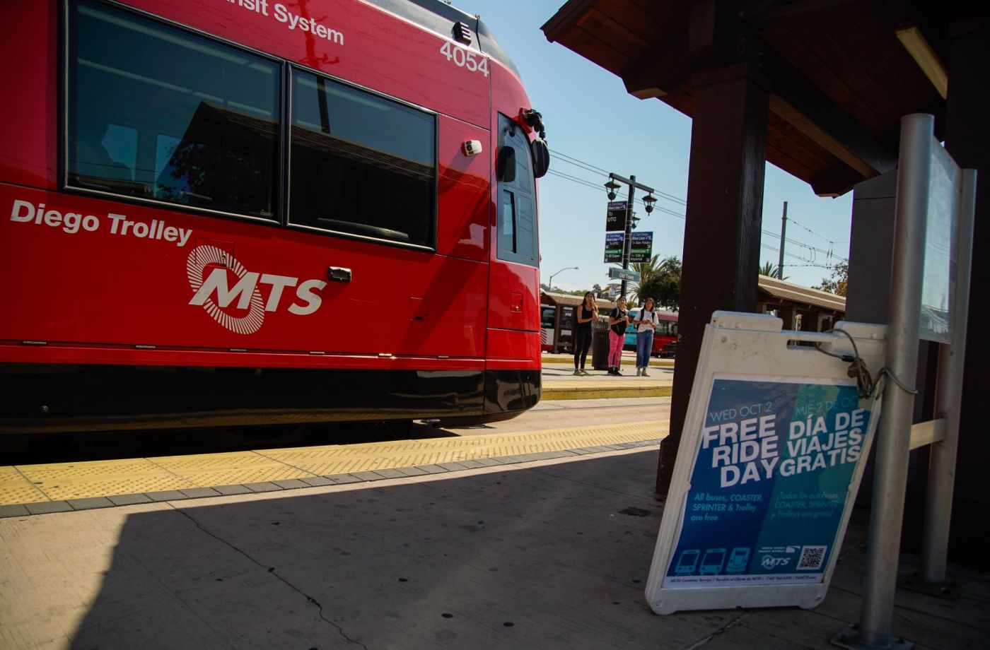 17-injured-when-pickup-collides-with-trolley-in-chula-vista