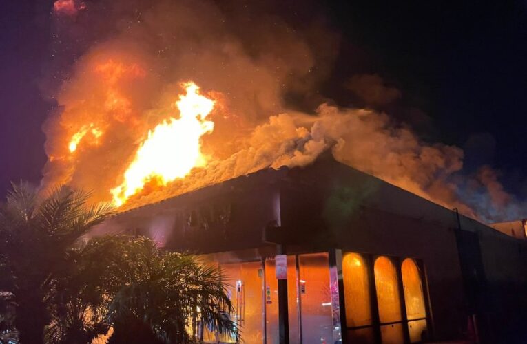 Garden Grove strip mall burns