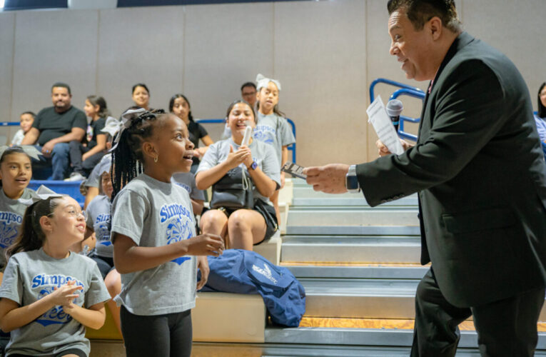 Eisenhower Alum and KCAL Reporter Jim Rodriguez Surprises Student at Rialto Unified Family Summit, Celebrating “Roots and Dreams”