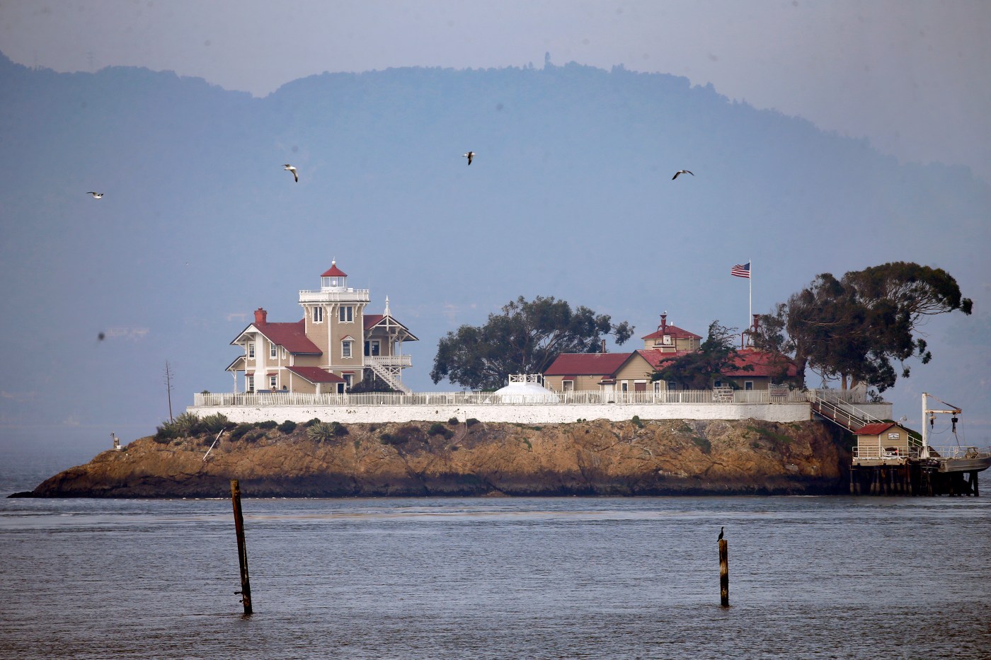 sleep-in-this-san-francisco-bay-lighthouse-for-gourmet-meals,-hair-raising-history