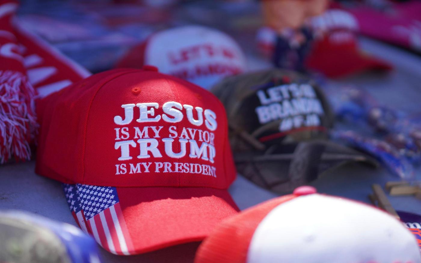 white-evangelical-voters-show-steadfast-support-for-donald-trump’s-presidency