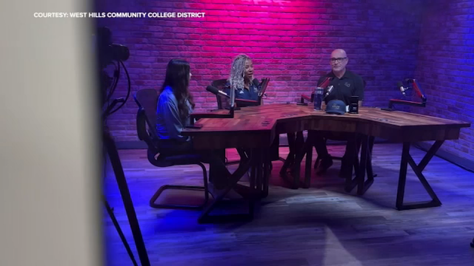 lemoore-college-unveils-new-‘hope.-podcast-studio’