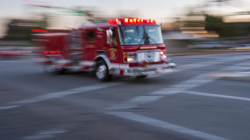 fire-burns-for-second-day-at-camp-pendleton-but-no-structures-threatened,-officials-say