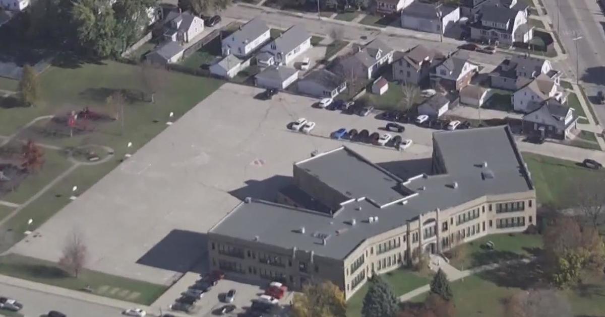 teen-arrested-after-staff-foils-potential-school-shooting-in-kenosha,-wisconsin