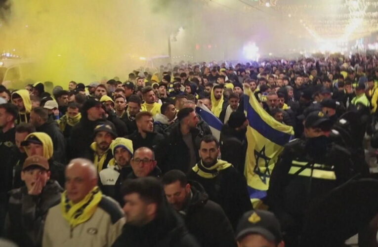 Israeli soccer fans attacked in Amsterdam by antisemitic rioters, officials say