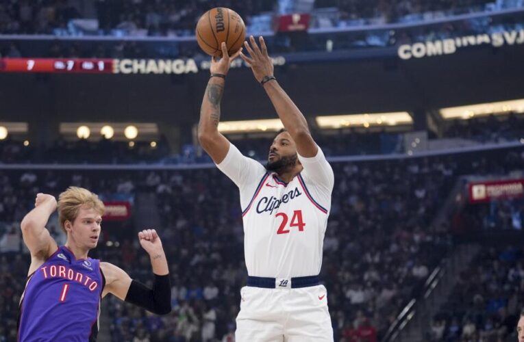 Clippers hold off late surge by Toronto to pick up fourth consecutive win