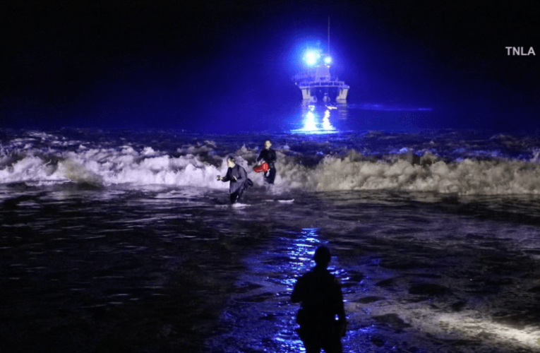 Man jumps in ocean in attempt to elude Redondo Beach police