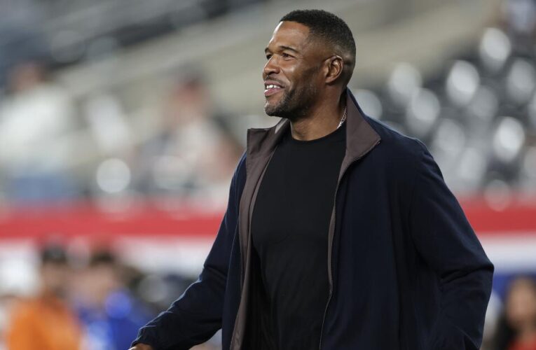 ‘Army brat’ Michael Strahan honors veterans a day after national anthem controversy