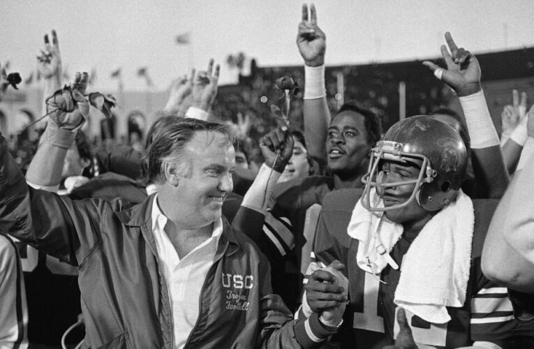 John Robinson, coach who led USC to national title and Rams to two championship games, dies at 89