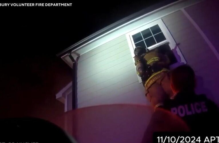 Video shows firefighters rescuing toddler from burning apartment in Texas