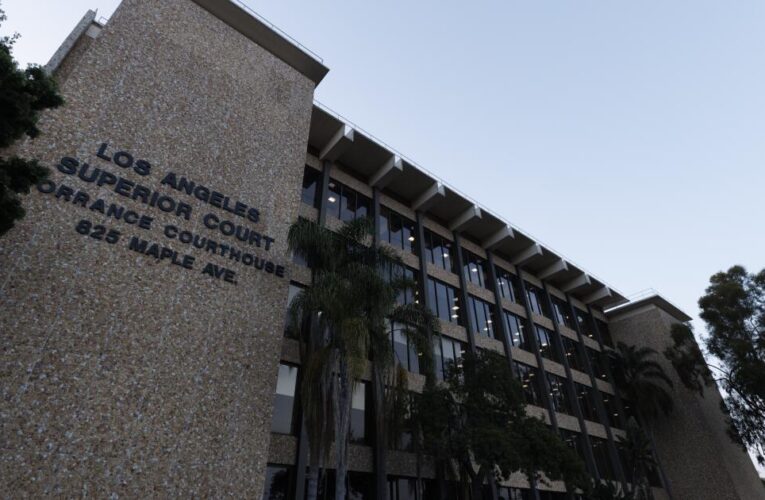 Torrance courthouse closed after bomb squad responds to suspicious bag and cryptic note