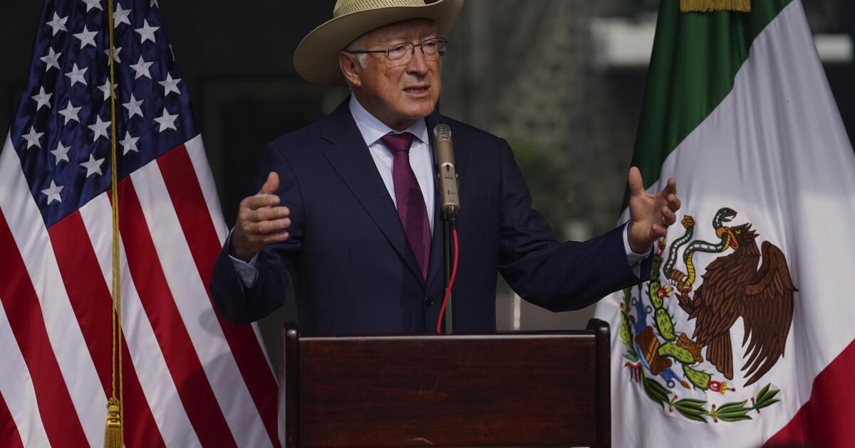 us-ambassador-bashes-mexico’s-security-efforts.-mexico’s-president-pushes-back