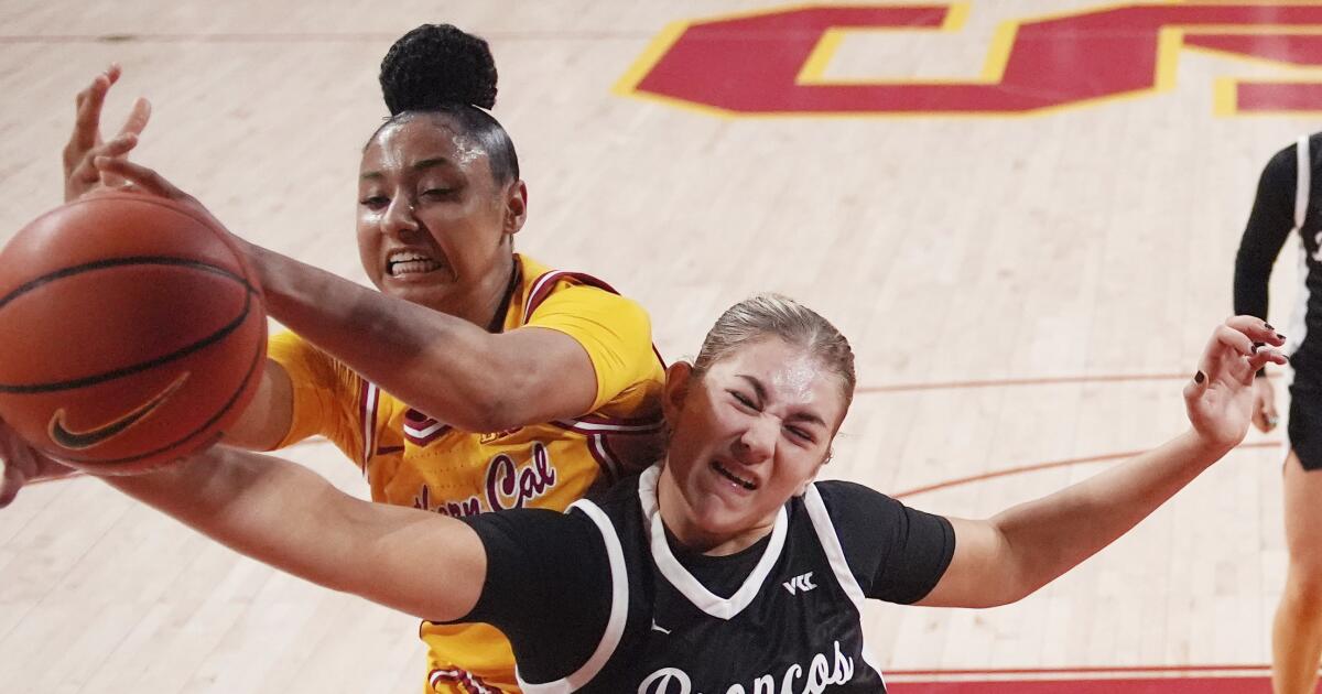 usc-star-juju-watkins-reaches-1,000-point-mark-faster-than-caitlin-clark