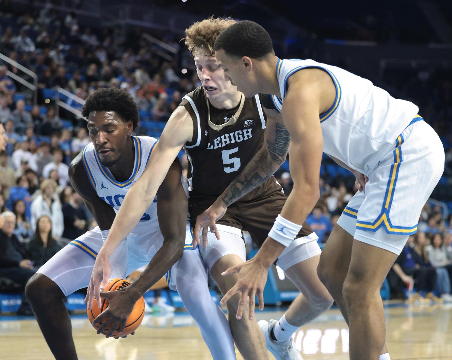 ucla’s-defense-smothers-lehigh-as-bruins-roll-to-blowout-win