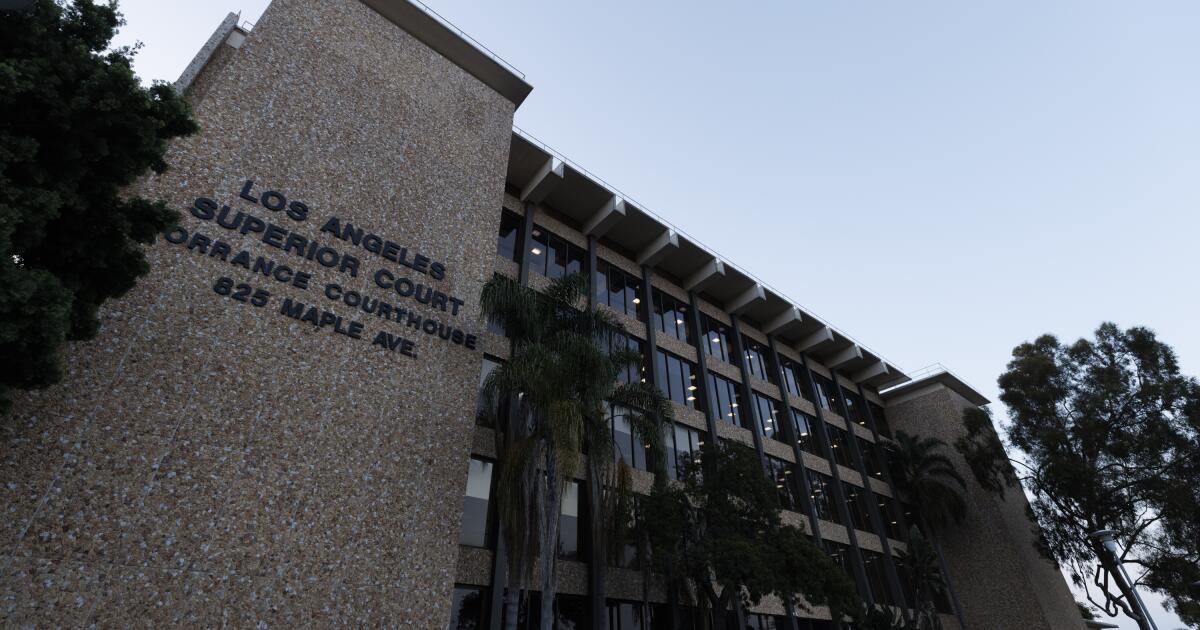 man-arrested-in-connection-with-suspicious-bag-that-prompted-shutdown-of-torrance-courthouse