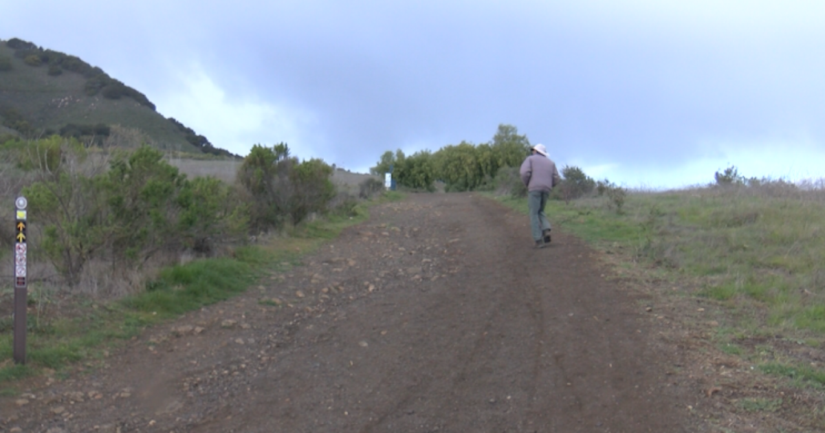 night-hiking-returns-to-cerro-san-luis