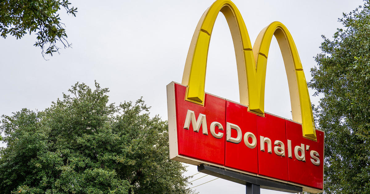 mcdonald’s-investing-$100-million-to-lure-customers-after-e.coli-outbreak