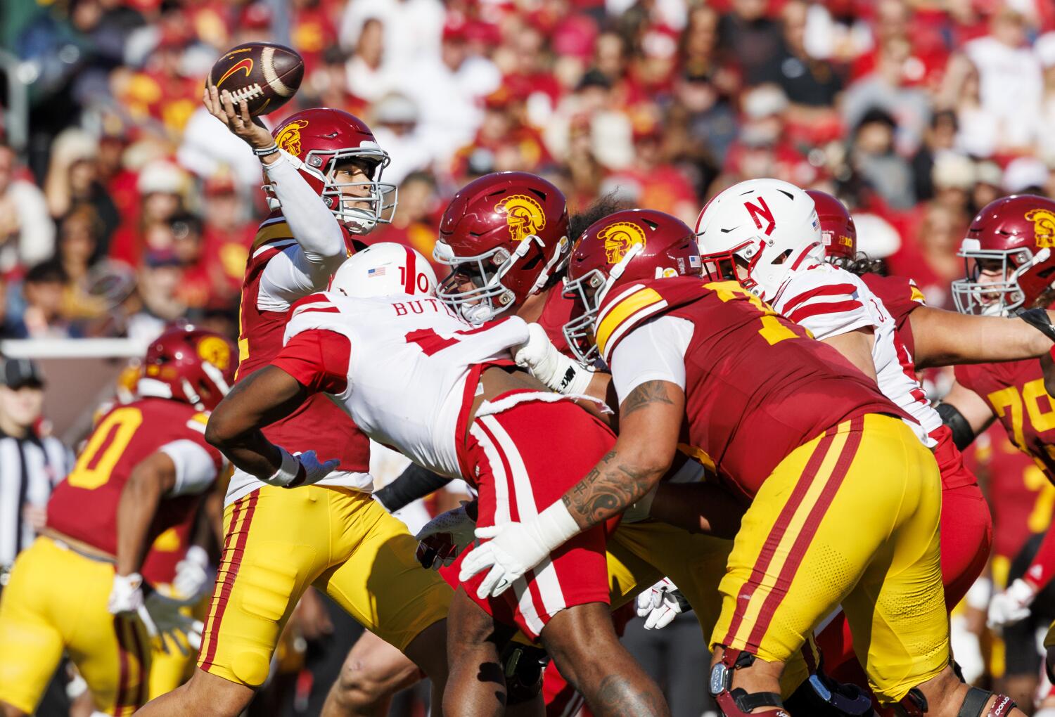 jayden-maiava-struggles-and-shines-as-usc-beats-nebraska-to-revive-bowl-hopes