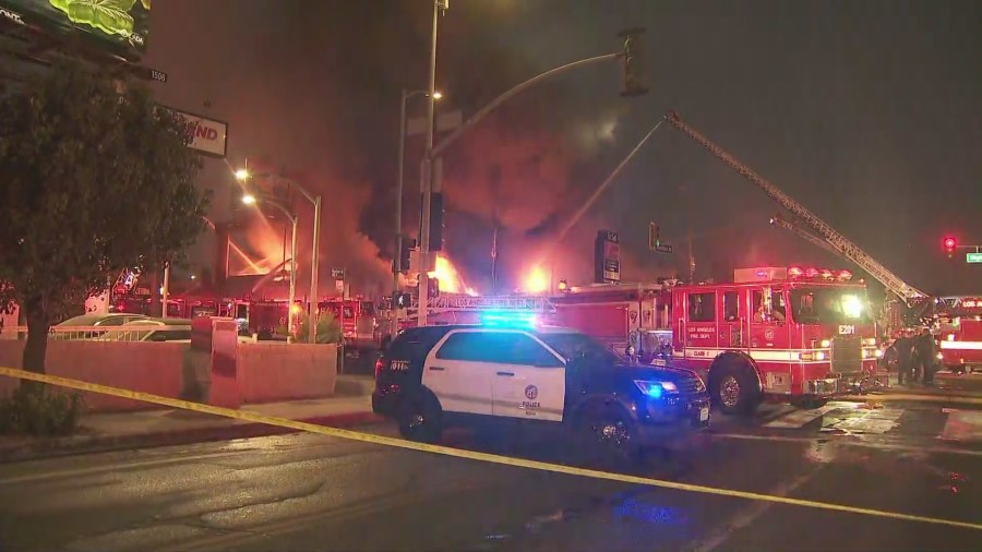 crews-battle-massive-fire-at-hollywood-auto-parts-store