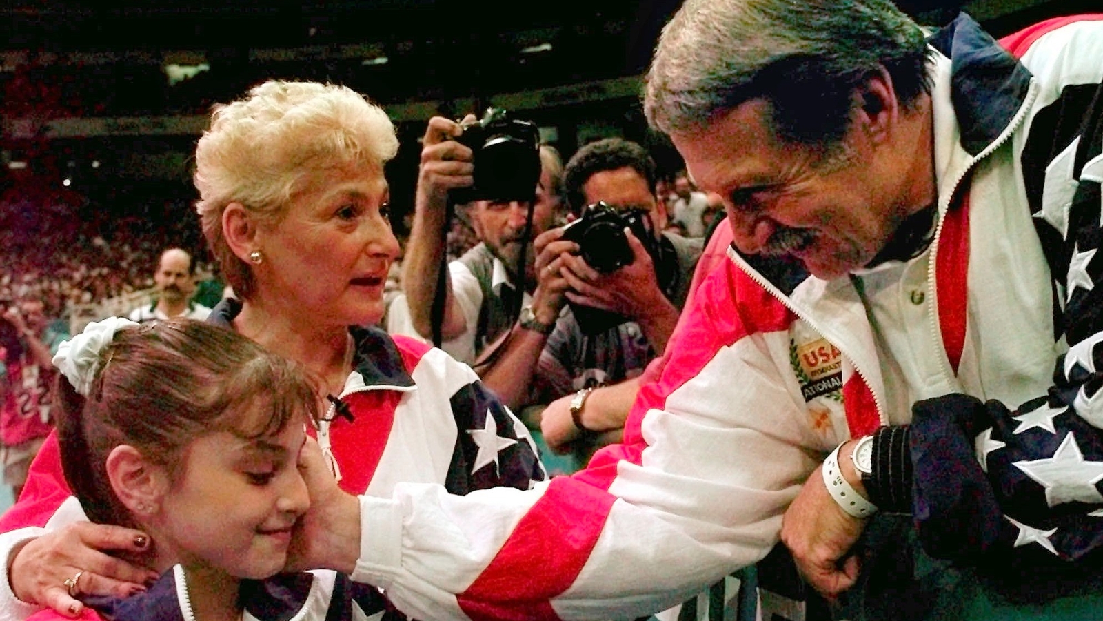 bela-karolyi,-gymnastics-coach-of-olympic-gold-medalists-who-courted-controversy,-dies-at-82