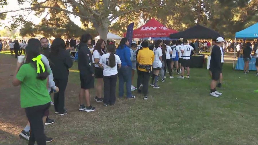 los-angeles-students-gather-to-participate-in-srla-endurance-run- 