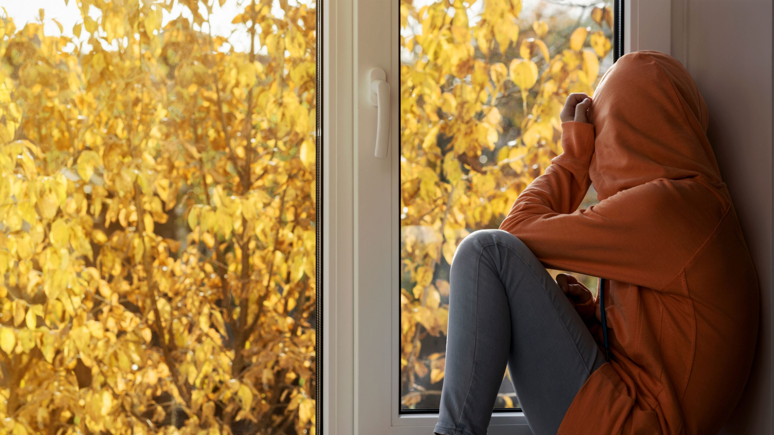 how-to-navigate-seasonal-depression-as-the-demands-of-fall-grow