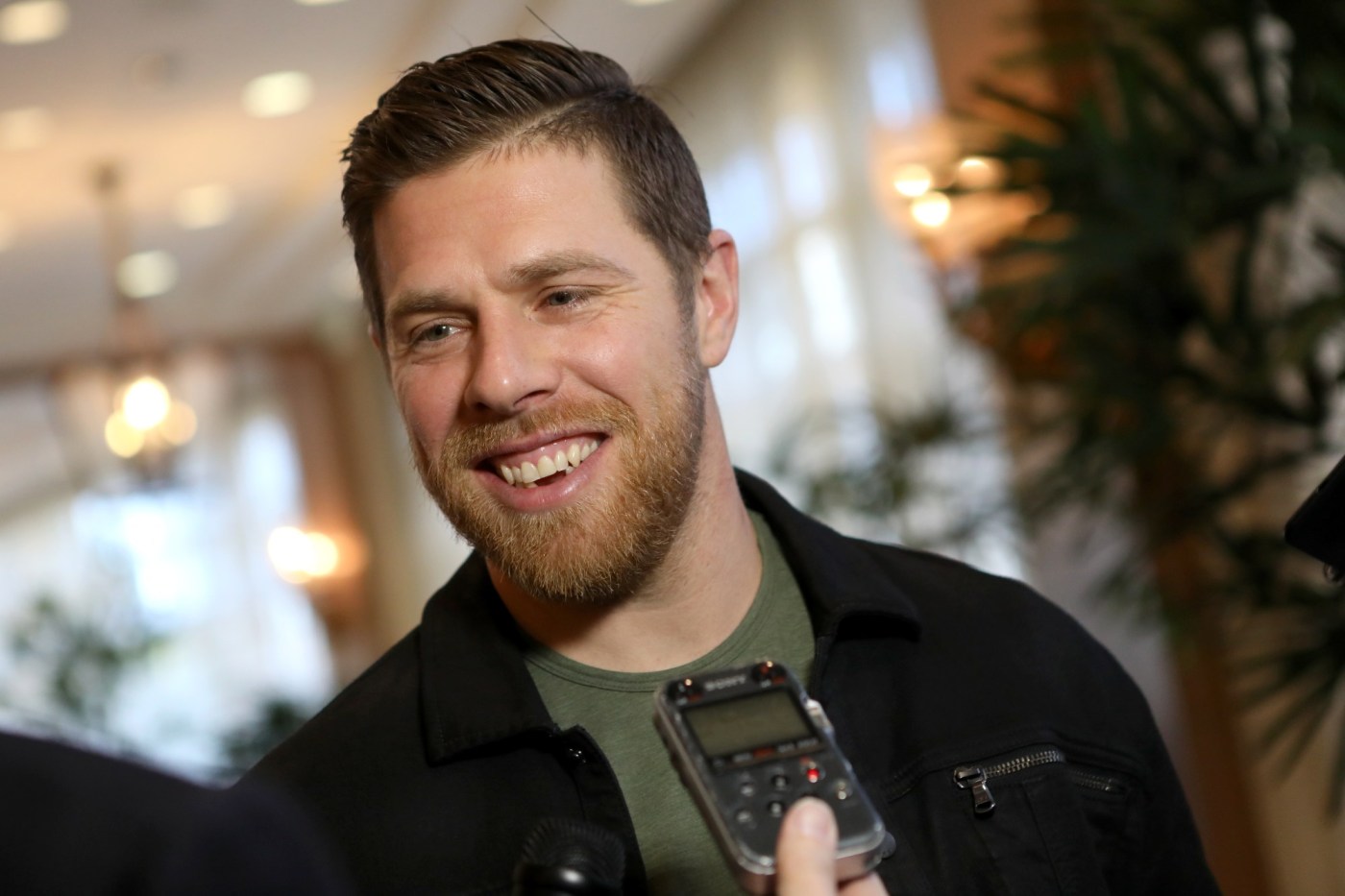 joe-pavelski-still-cheers-for-the-sharks.-could-he-return-to-the-organization-someday?