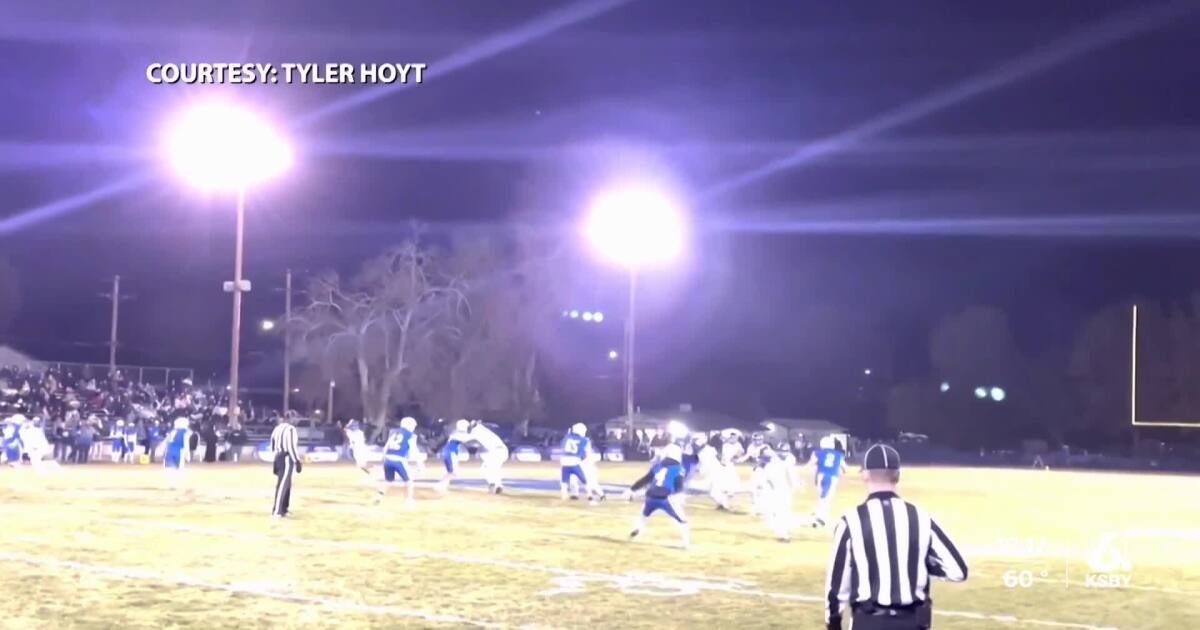 morro-bay-avenges-last-year’s-semifinals-with-28-20-win-over-bishop-union;-advances-to-section-championship