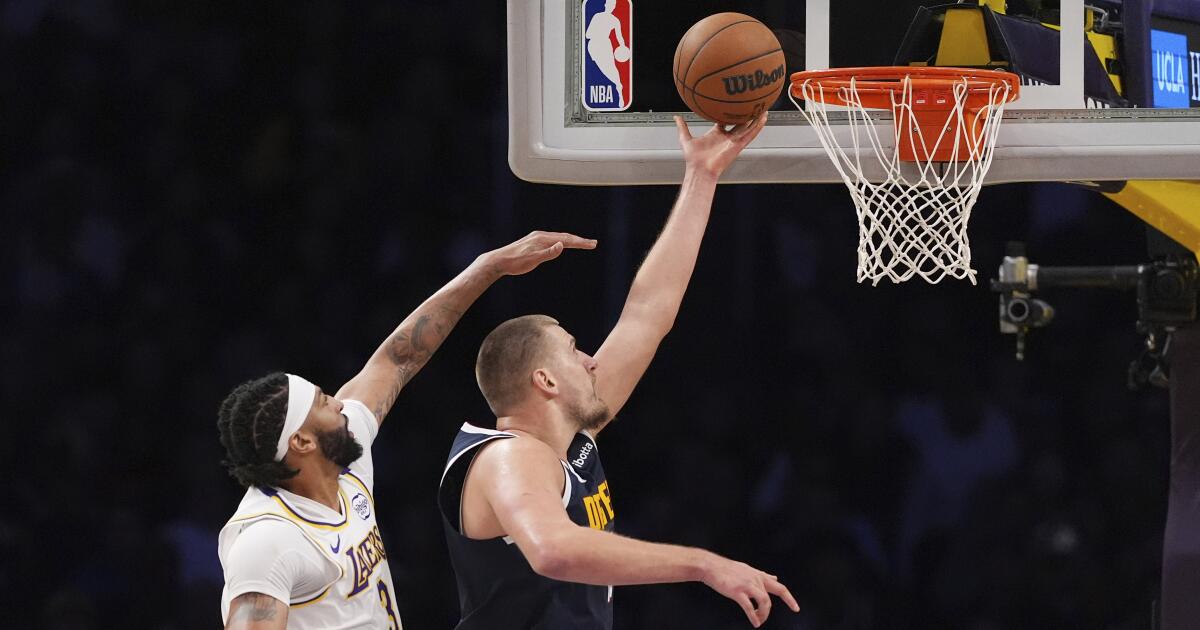 new-season,-same-result:-lakers-lose-to-nuggets-after-third-quarter-collapse