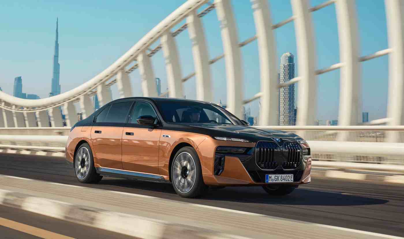 the-2024-bmw-i7-edrive50-ev-all-electric-rwd-sedan