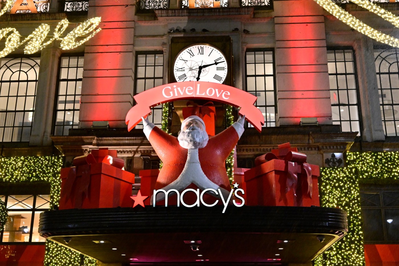 macy’s-says-employee-hid-up-to-$154-million-in-expenses