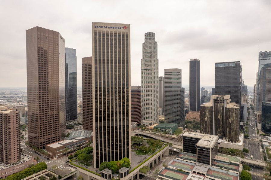 downtown-los-angles-skyscraper-loses-2/3-of-value