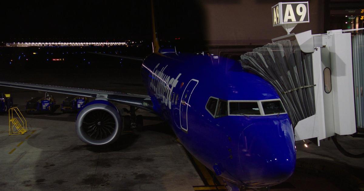 a-day-in-the-life-of-a-southwest-plane-during-thanksgiving-travel-season