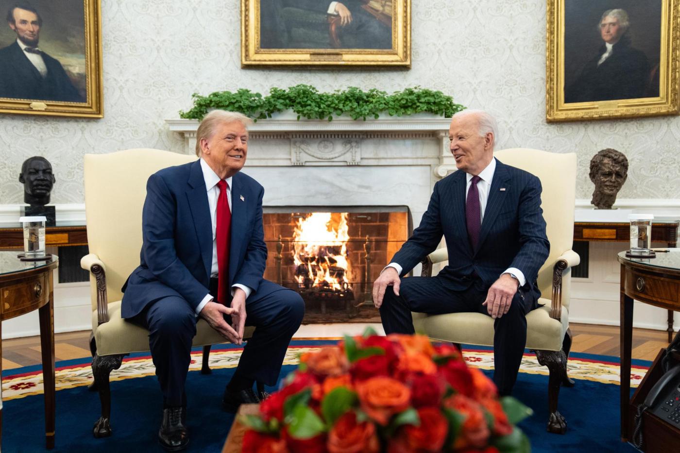 after-delay,-trump-signs-agreement-with-biden-white-house-to-begin-formal-transition-handoff