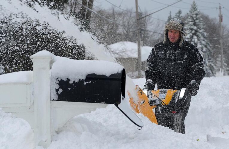 Great Lakes region digging out from winter storm