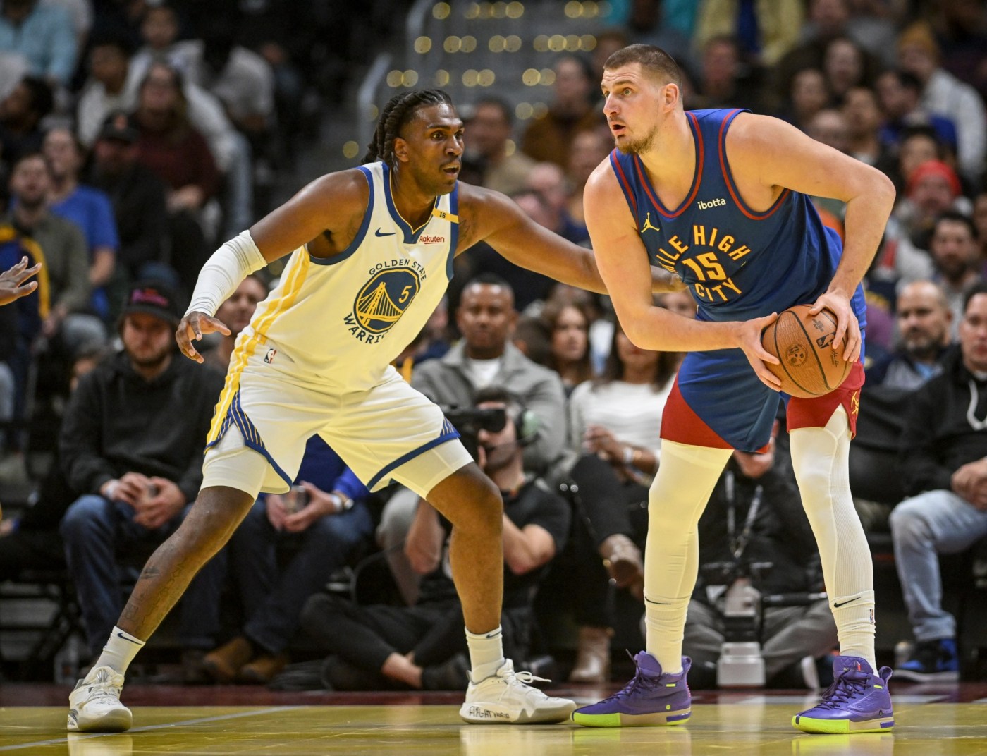 nikola-jokic-leads-nuggets-past-warriors-for-golden-state’s-fifth-straight-loss